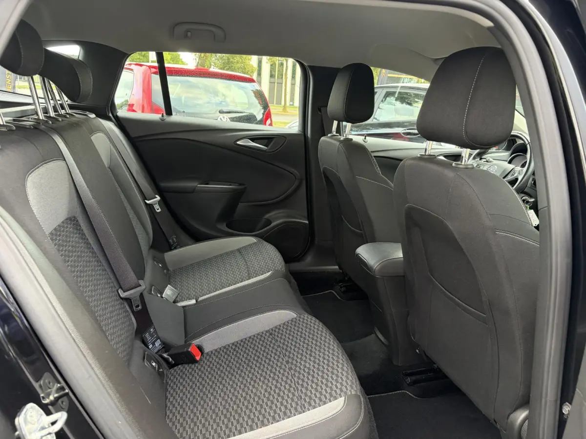 1.2 Edition ✓131pk✓2e Eigenaar✓Trekhaak✓Navi✓Airco✓Cruise✓Pdc V+A✓Lm velgen✓Dealer Onderhouden✓Comfortstoelen✓N.A.P✓Apk tot 07-2028