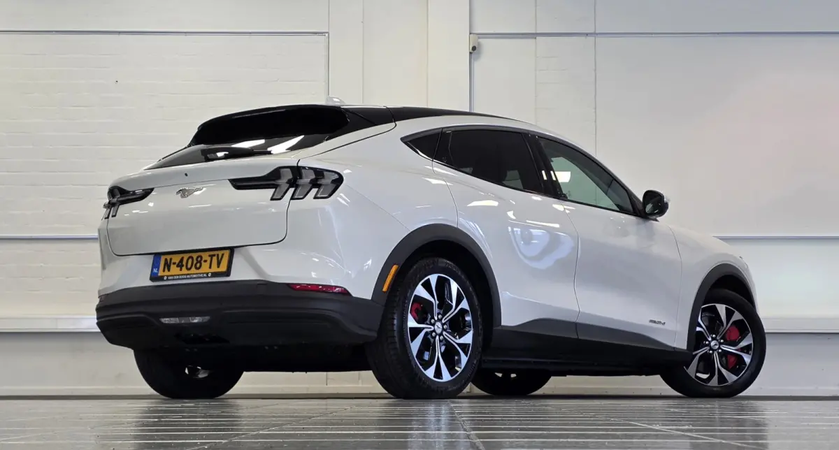 RWD 75 kWh SOH 92,1% 1e Eigenaar Trekhaak Leder Mooi!
