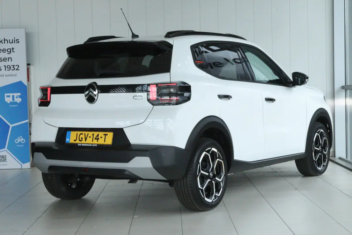 1.2 Turbo 100pk Max | Cruise Control | Camera | Navigatie | Climate Control | Carplay | Comfortstoelen | Led Vision | 17 Inch