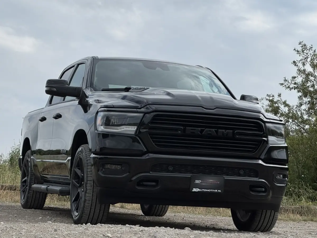 1500 LARAMIE NIGHT 5.7L V8, 1E EIG, DIGITAL CLUSTER, BLIS, H&K, CARVEN EXHAUST, 12 INCH SCREEN, 22 INCH