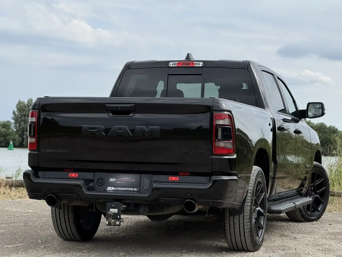 1500 LARAMIE NIGHT 5.7L V8, 1E EIG, DIGITAL CLUSTER, BLIS, H&K, CARVEN EXHAUST, 12 INCH SCREEN, 22 INCH