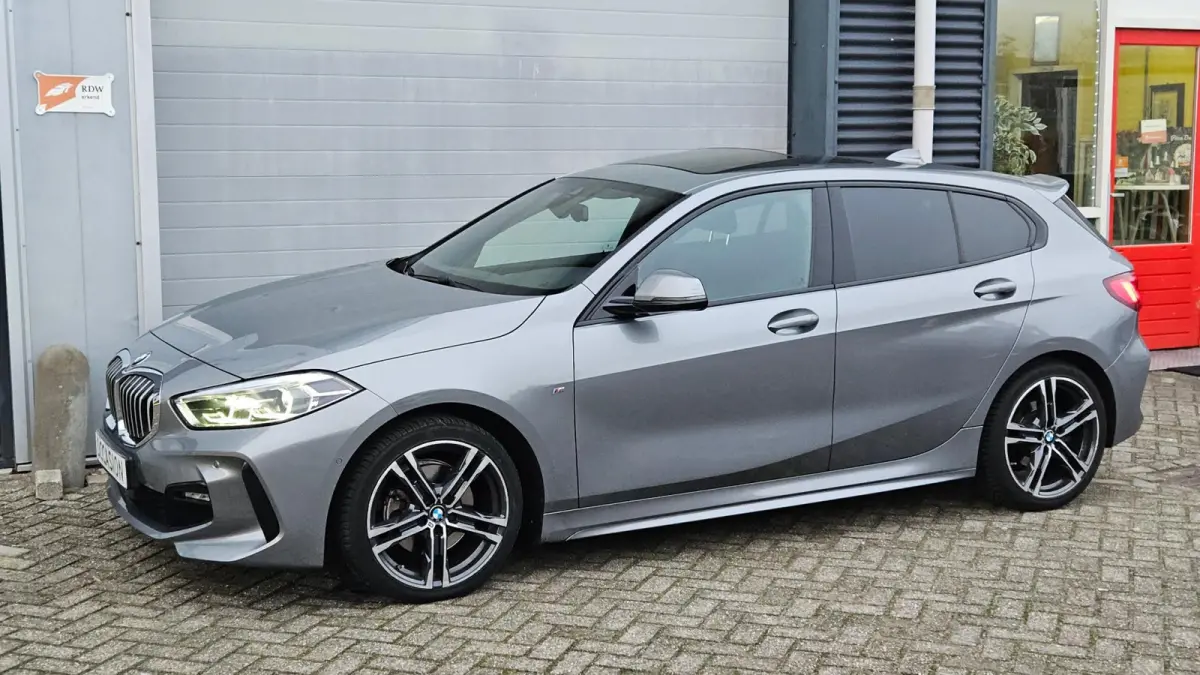 118i M-Sport | Orig. NL | PANO | Sfeerverl. | Carplay | ACC