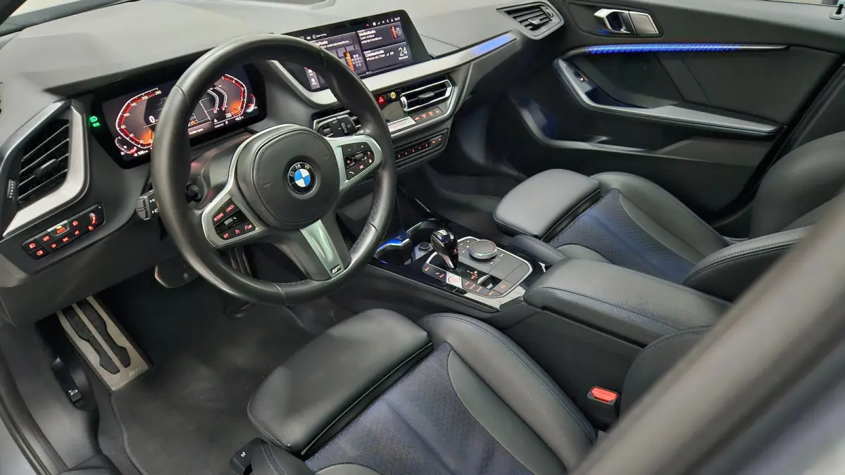118i M-Sport | Orig. NL | PANO | Sfeerverl. | Carplay | ACC