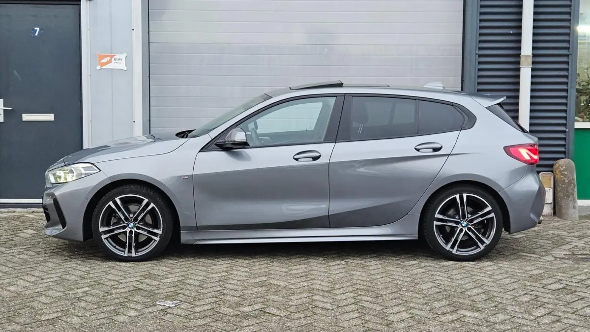118i M-Sport | Orig. NL | PANO | Sfeerverl. | Carplay | ACC
