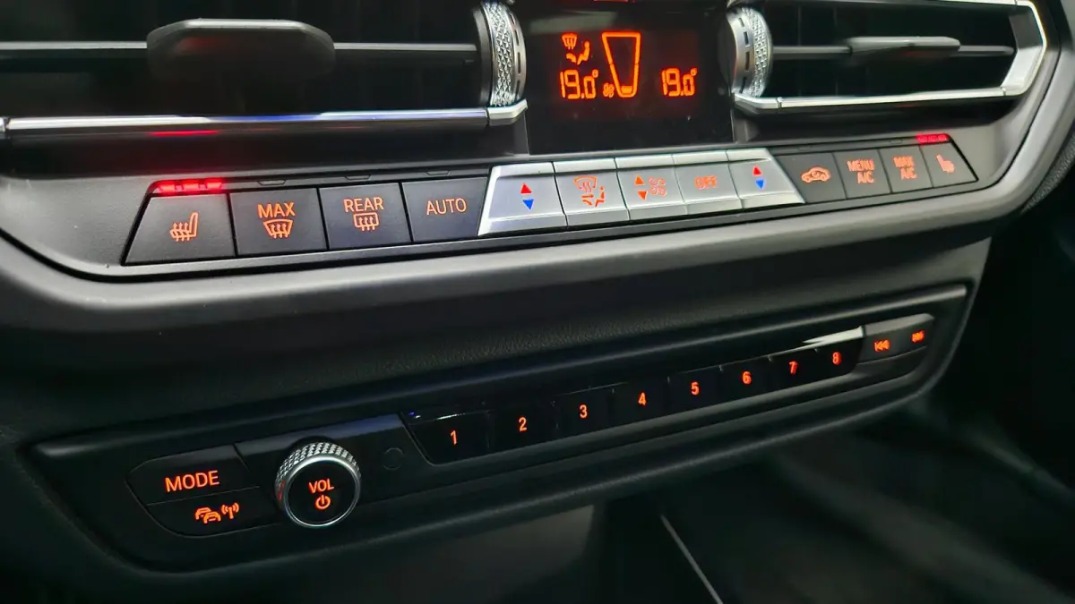 118i M-Sport | Orig. NL | PANO | Sfeerverl. | Carplay | ACC