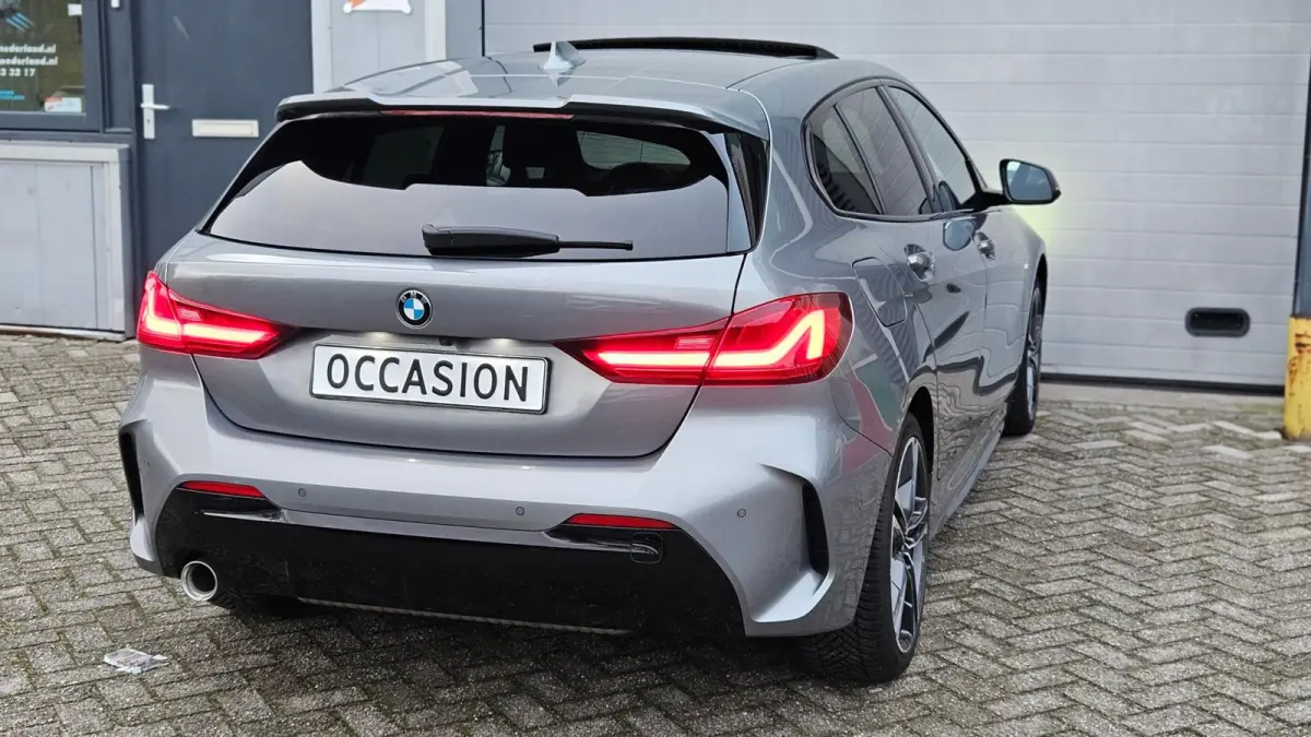 118i M-Sport | Orig. NL | PANO | Sfeerverl. | Carplay | ACC