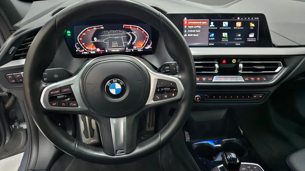 118i M-Sport | Orig. NL | PANO | Sfeerverl. | Carplay | ACC