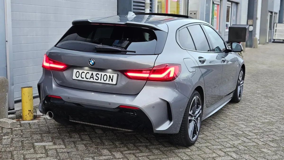 118i M-Sport | Orig. NL | PANO | Sfeerverl. | Carplay | ACC
