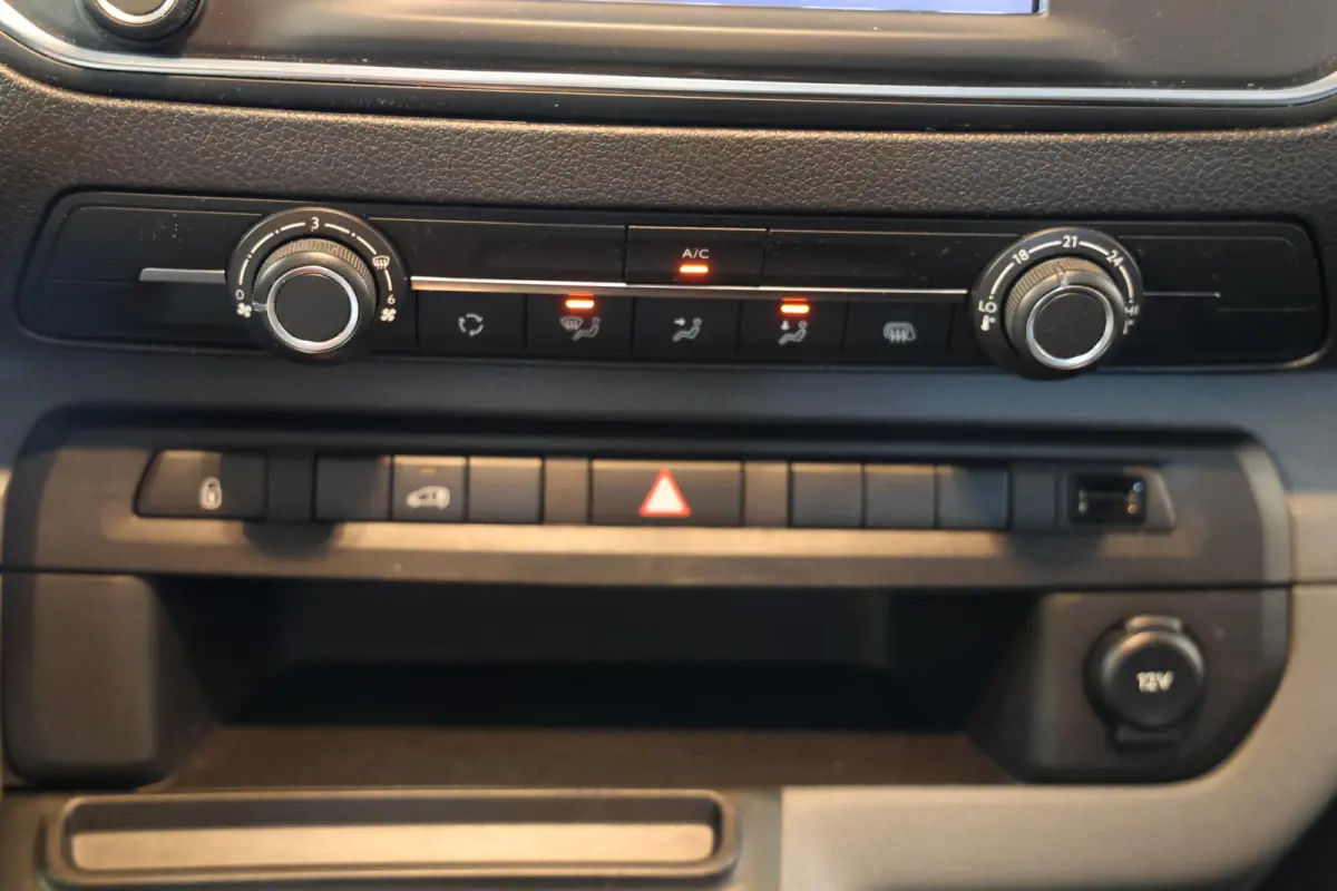 Premium 75 kWh LANG Camera Carplay