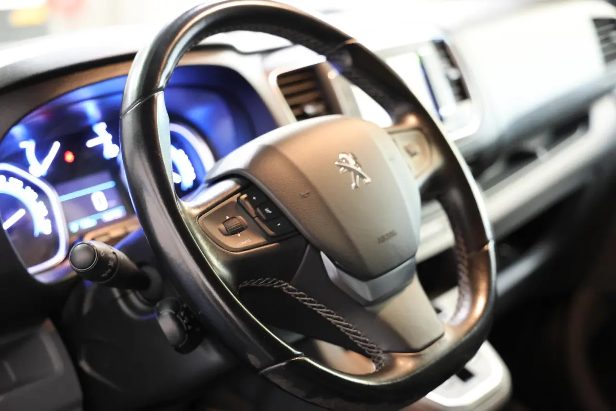 Premium 75 kWh LANG Camera Carplay
