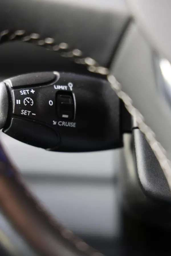 Premium 75 kWh LANG Camera Carplay