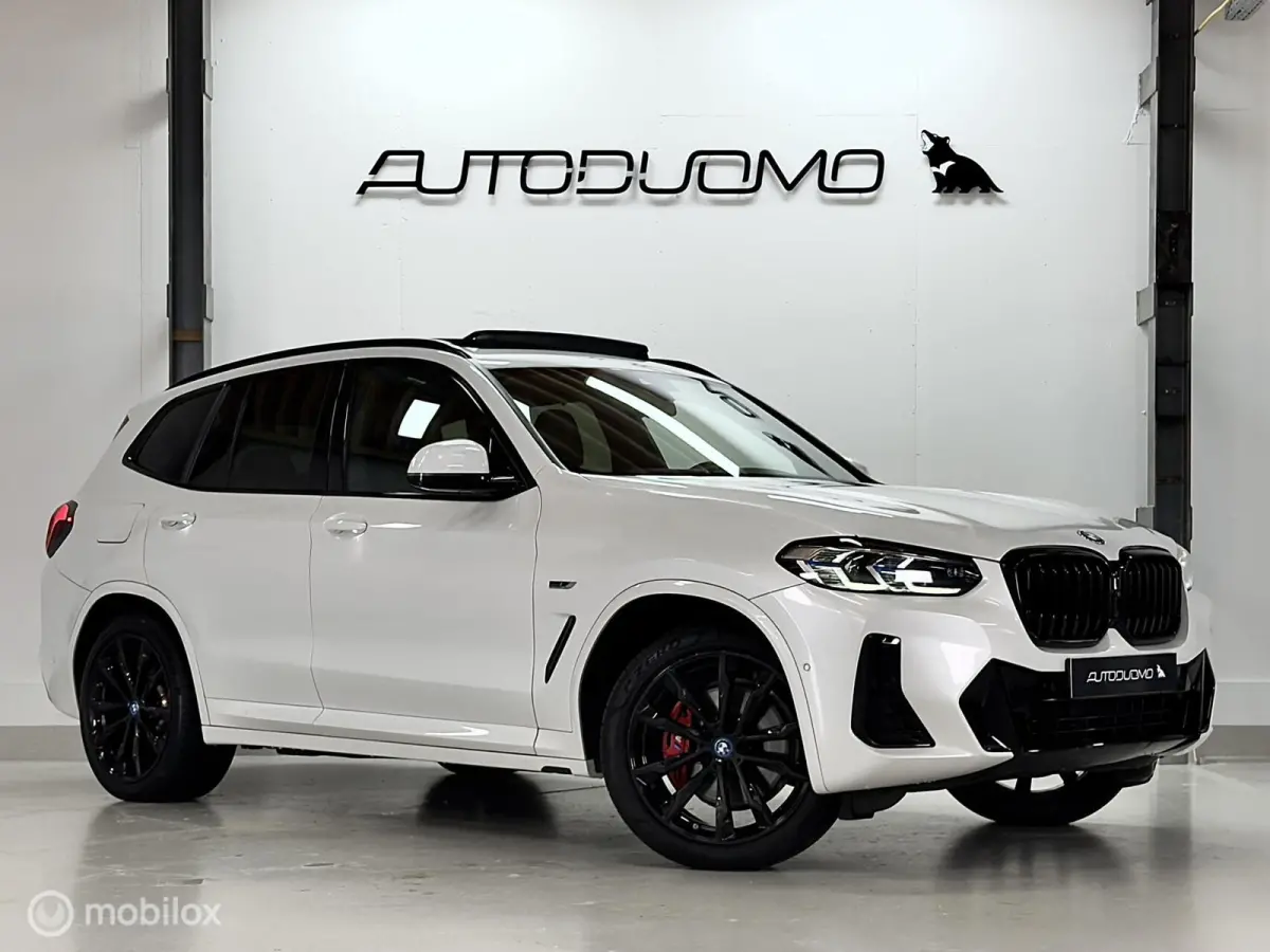 xDrive30e High Executive M Sport | Pano | M Seats | Laser | HUD | 360 | M Onderstel | Stuurverwarming | 20" M Velgen | Shadow Line | Sfeer| SOH 99% | 292PK