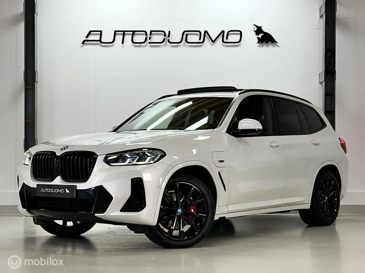 xDrive30e High Executive M Sport | Pano | M Seats | Laser | HUD | 360 | M Onderstel | Stuurverwarming | 20" M Velgen | Shadow Line | Sfeer| SOH 99% | 292PK