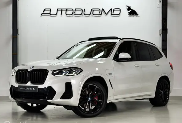 xDrive30e High Executive M Sport | Pano | Laser | HUD | 360 Cam | M Schaalstoelen | M Onderstel | Stuurverw. | 20" M Velgen | Shadow Line | Sfeer| 292PK