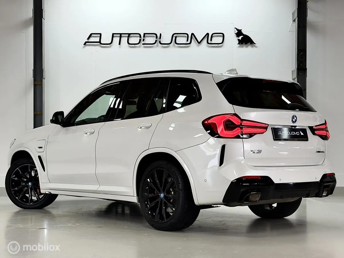 xDrive30e High Executive M Sport | Pano | M Seats | Laser | HUD | 360 | M Onderstel | Stuurverwarming | 20" M Velgen | Shadow Line | Sfeer| SOH 99% | 292PK