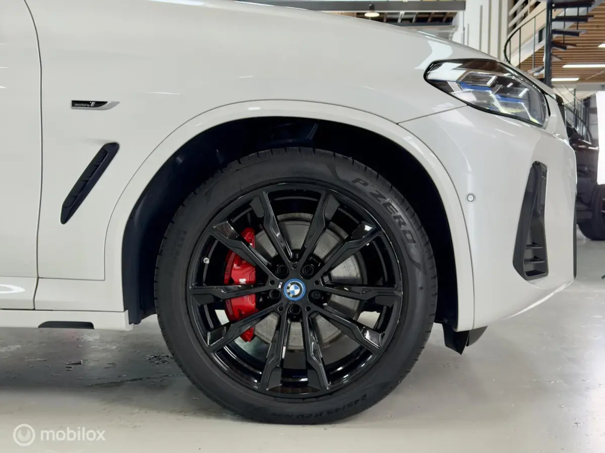 xDrive30e High Executive M Sport | Pano | M Seats | Laser | HUD | 360 | M Onderstel | Stuurverwarming | 20" M Velgen | Shadow Line | Sfeer| SOH 99% | 292PK