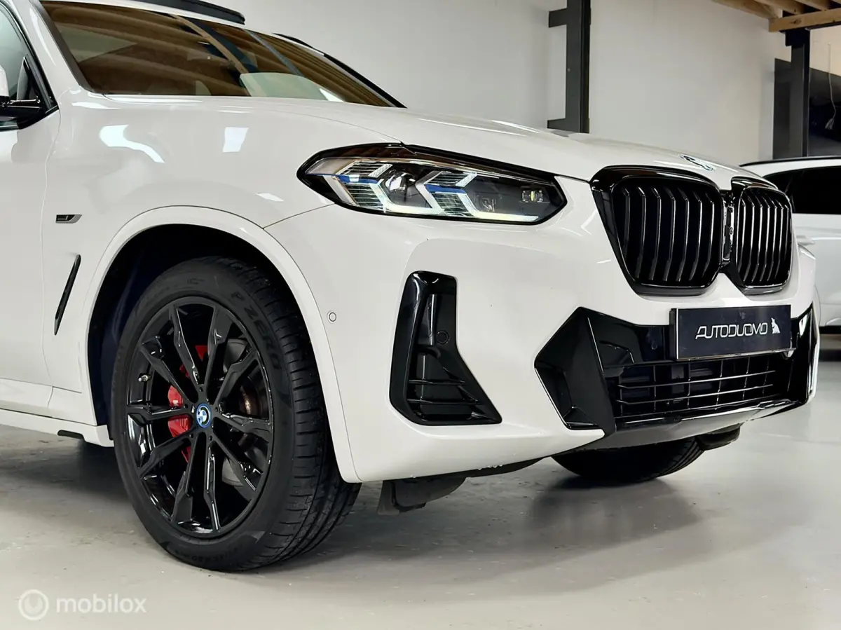 xDrive30e High Executive M Sport | Pano | M Seats | Laser | HUD | 360 | M Onderstel | Stuurverwarming | 20" M Velgen | Shadow Line | Sfeer| SOH 99% | 292PK