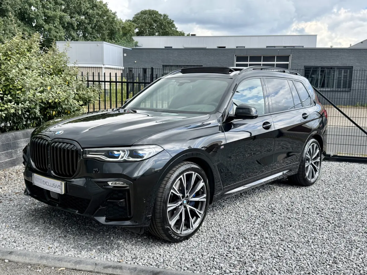 xDrive40i M-Pakket 7 Pers Panodak|Skylounge|Luchtvering Saphire Zwart!
