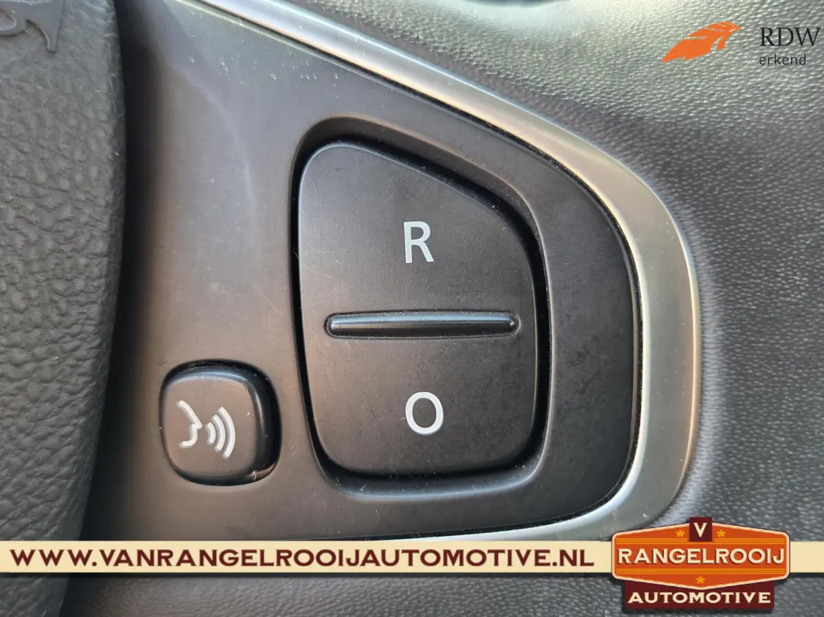 0.9 TCe Limited, airco, camera, cruise, keyless, DAB