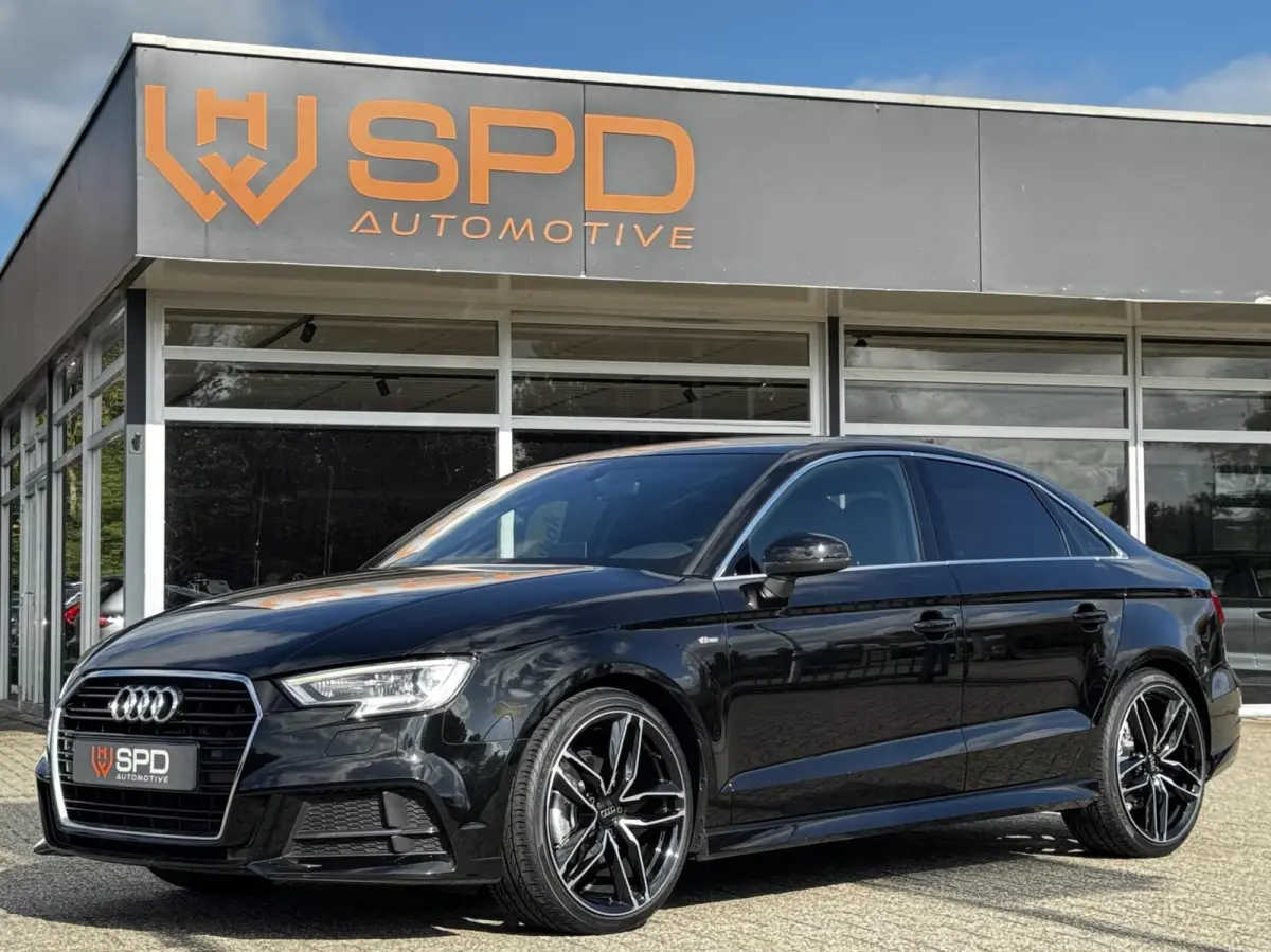 1.0 TFSI 3x S-Line|19"RS|Sfeerve|116PK|PDC