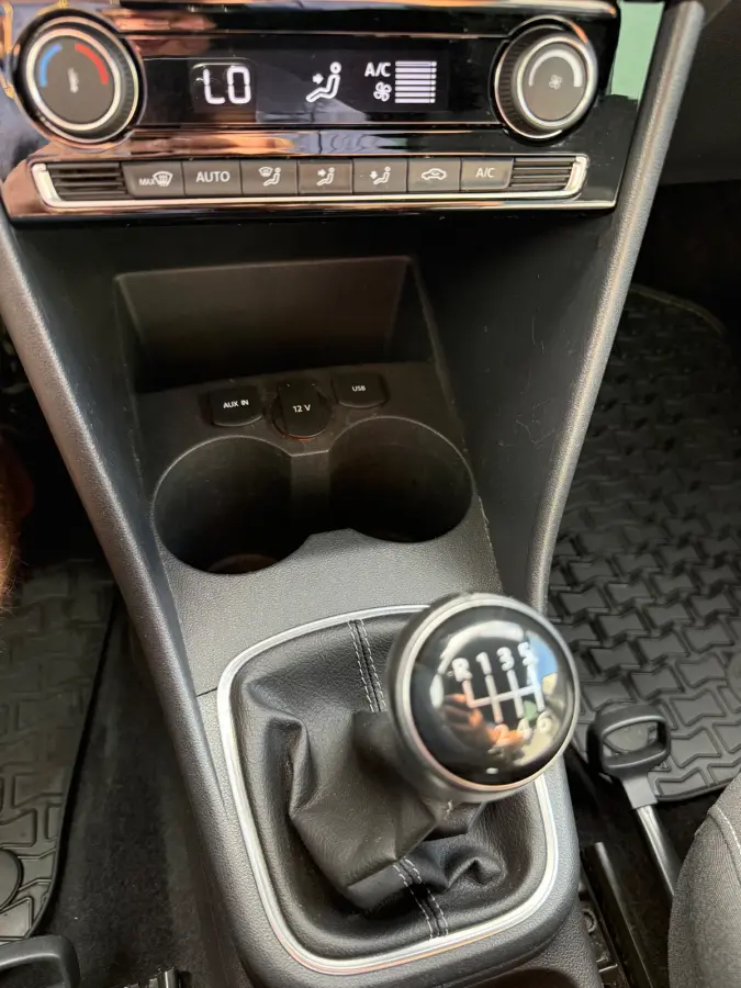 1.0 TSI1E EIG| 2x R-Line|110 PK|LED|CLIMA|STOELVERWARMING|CRUISE CONTROL|NAVI|APPLE CARPLAY|SCHERM|AIRCO