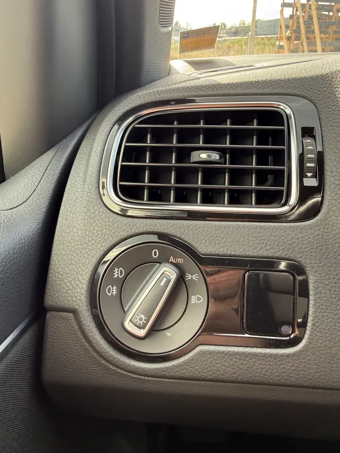 1.0 TSI1E EIG| 2x R-Line|110 PK|LED|CLIMA|STOELVERWARMING|CRUISE CONTROL|NAVI|APPLE CARPLAY|SCHERM|AIRCO