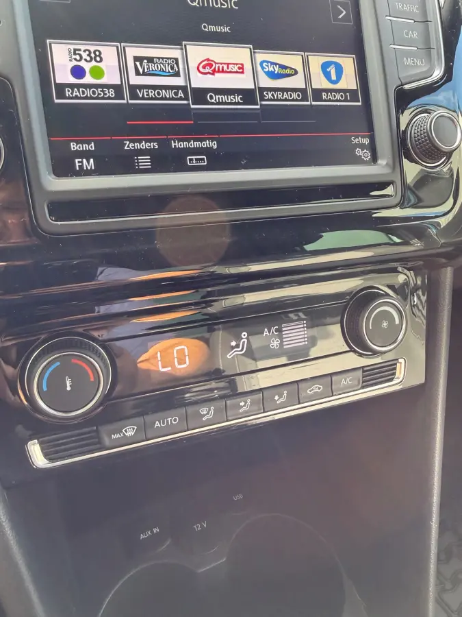 1.0 TSI1E EIG| 2x R-Line|110 PK|LED|CLIMA|STOELVERWARMING|CRUISE CONTROL|NAVI|APPLE CARPLAY|SCHERM|AIRCO