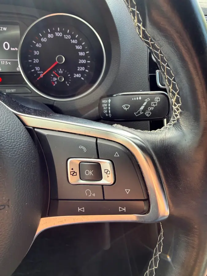 1.0 TSI1E EIG| 2x R-Line|110 PK|LED|CLIMA|STOELVERWARMING|CRUISE CONTROL|NAVI|APPLE CARPLAY|SCHERM|AIRCO