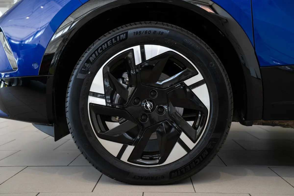 GS 54 kWh | SOH 96% | Matrix LED | Navigatie | Adaptive Cruise Controle | Dodehoek Bewaking | Keyless | Camera |