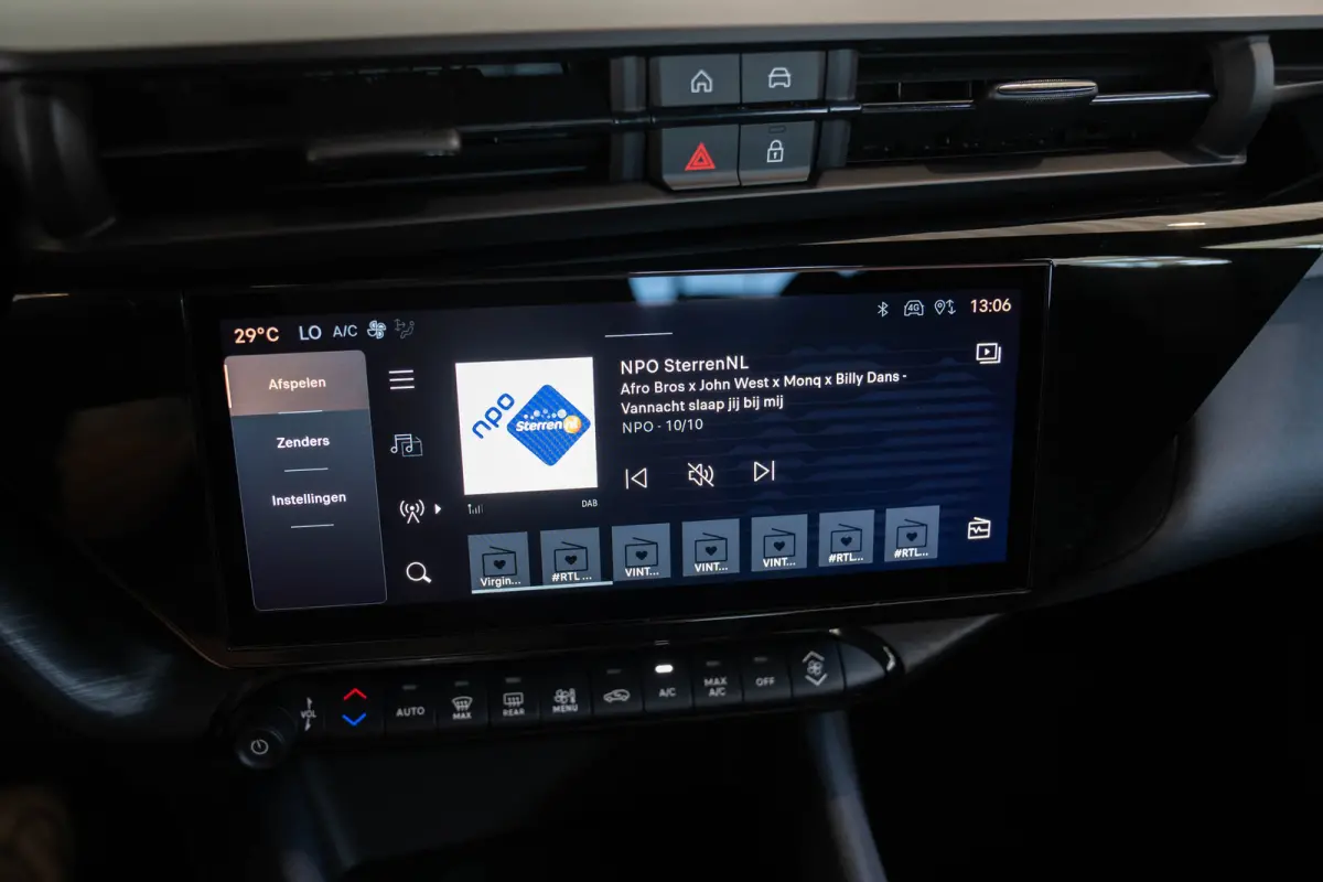 Elettrica 54 kWh | SOH 95% | Apple Carplay & Android Auto | Parkeesensoren | Keyless | Climate Controle | Adaptive Cruise Controle |