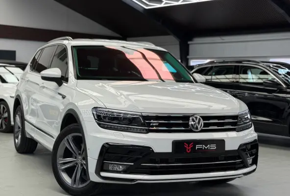1.5 TSI R-Line CarPlay Camera 7p.