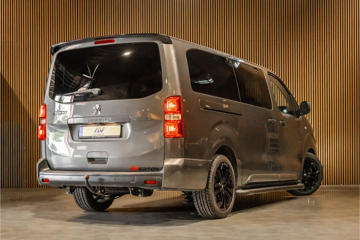 2.0 BlueHDI 180 DC L3H1 XL | Dubbel cabine| Navigatie | CarPlay | Camera | Head-Up | Dodehoek detector | Trekhaak | F1 Flippers | Climate control | 5-Zitter | Nieuwe APK | Carpass