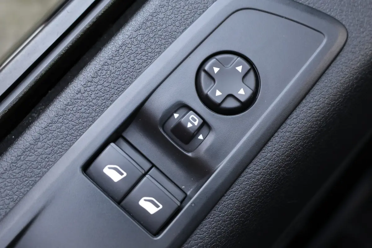 2.0 BlueHDI 180 DC L3H1 XL | Dubbel cabine| Navigatie | CarPlay | Camera | Head-Up | Dodehoek detector | Trekhaak | F1 Flippers | Climate control | 5-Zitter | Nieuwe APK | Carpass