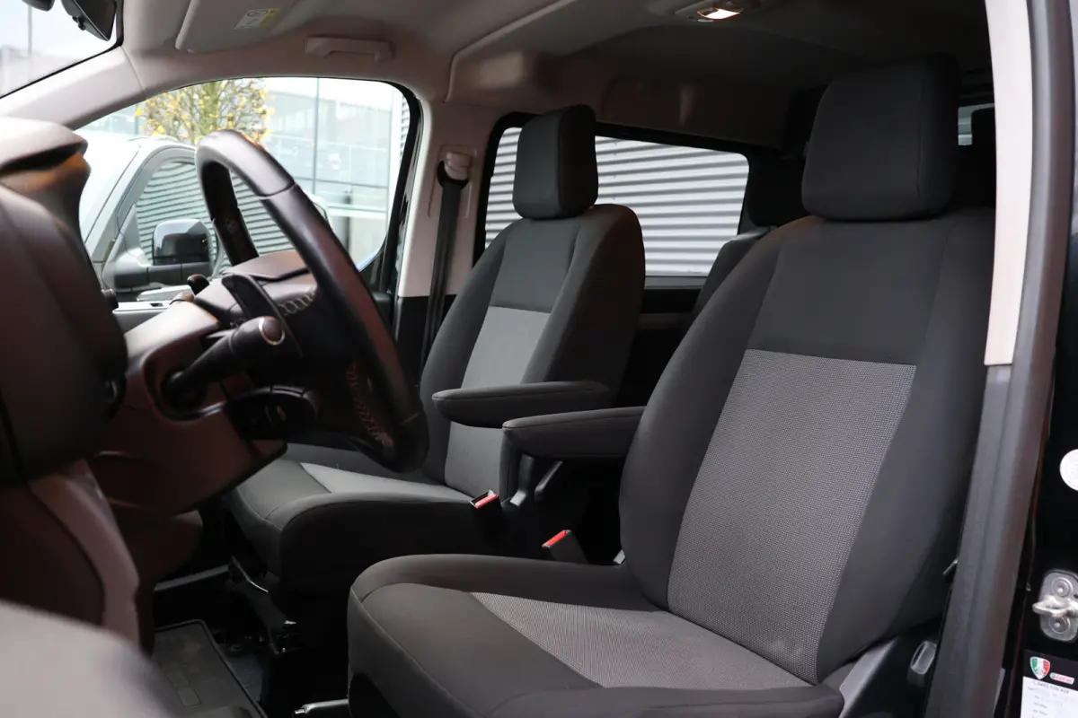 2.0 BlueHDI 180 DC L3H1 XL | Dubbel cabine| Navigatie | CarPlay | Camera | Head-Up | Dodehoek detector | Trekhaak | F1 Flippers | Climate control | 5-Zitter | Nieuwe APK | Carpass