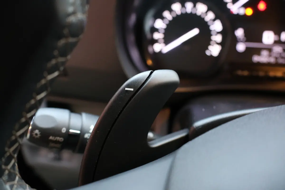 2.0 BlueHDI 180 DC L3H1 XL | Dubbel cabine| Navigatie | CarPlay | Camera | Head-Up | Dodehoek detector | Trekhaak | F1 Flippers | Climate control | 5-Zitter | Nieuwe APK | Carpass