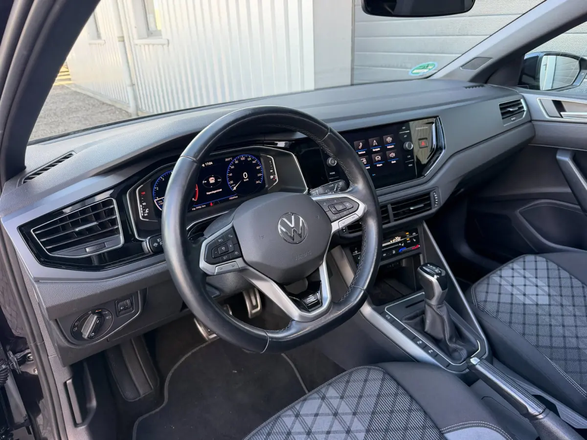 1.0 TSI R-Line Business|PANO|VIRTUAL|17"|STOEL VERWRM