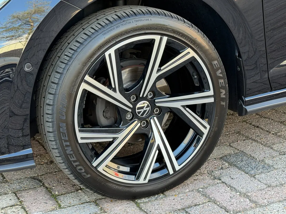 1.0 TSI R-Line Business|PANO|VIRTUAL|17"|STOEL VERWRM