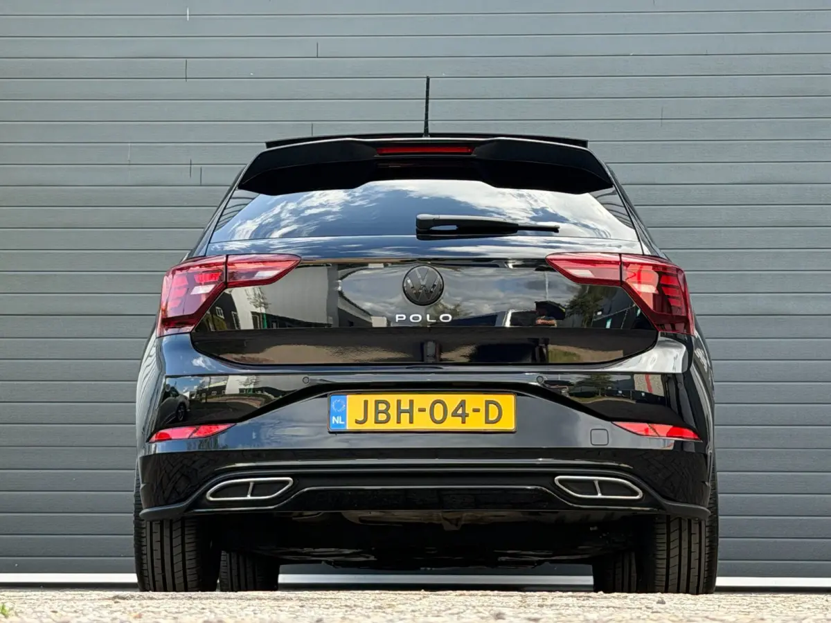 1.0 TSI R-Line Business|PANO|VIRTUAL|17"|STOEL VERWRM