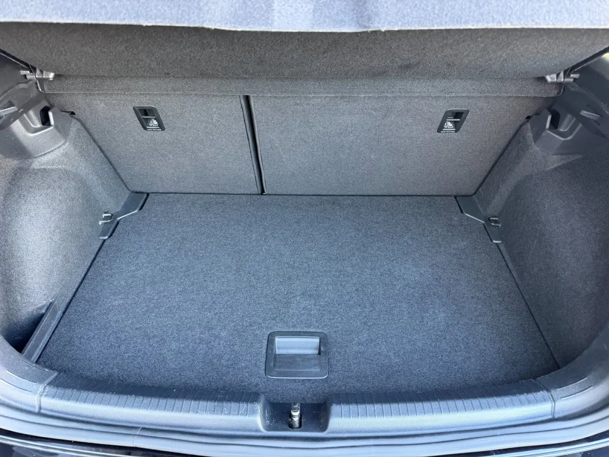 1.0 TSI R-Line Business|PANO|VIRTUAL|17"|STOEL VERWRM