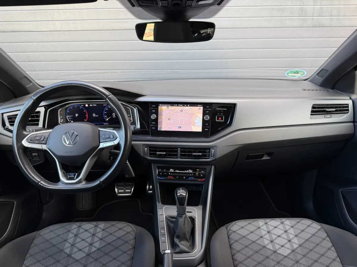 1.0 TSI R-Line Business|PANO|VIRTUAL|17"|STOEL VERWRM