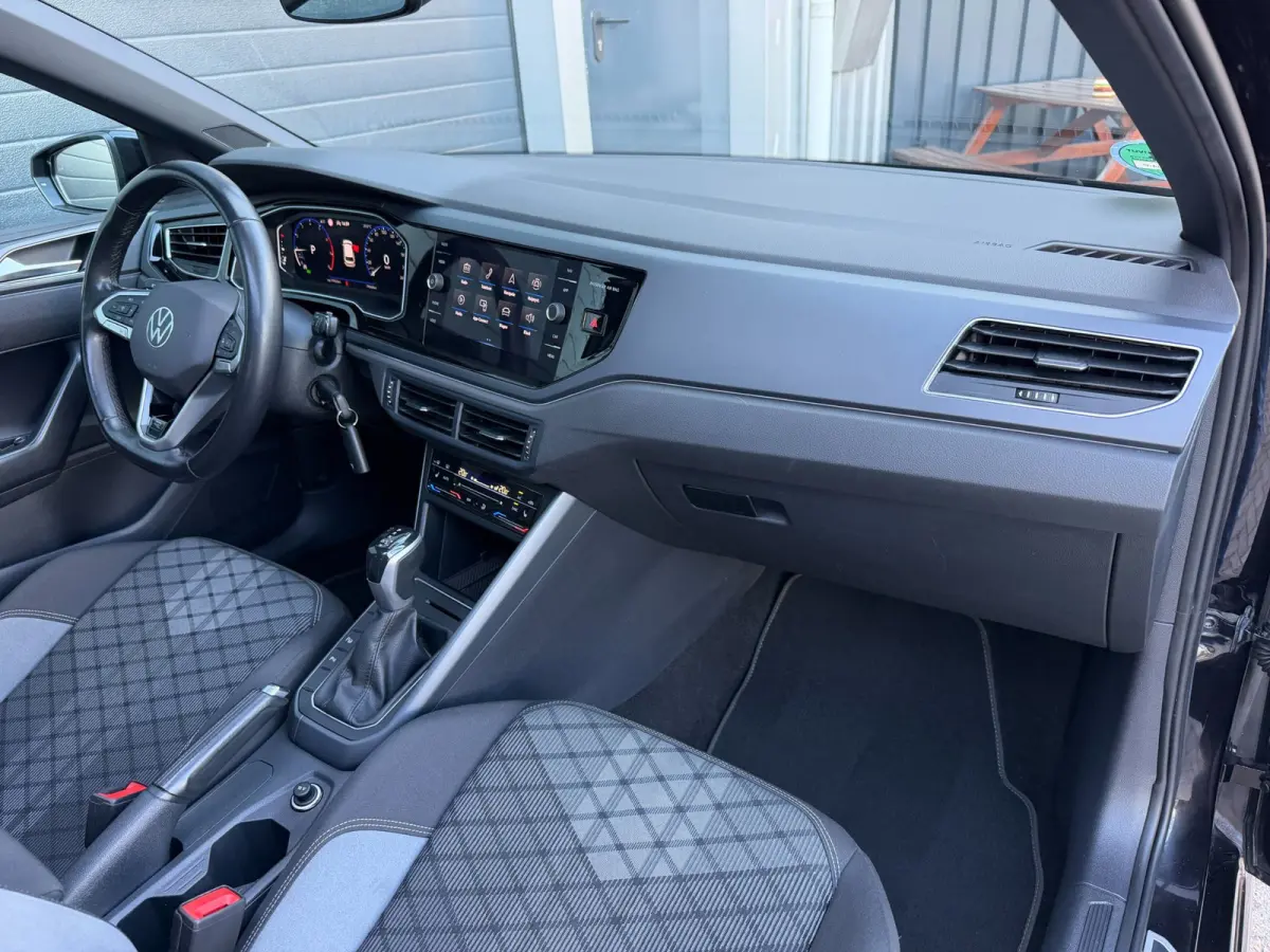 1.0 TSI R-Line Business|PANO|VIRTUAL|17"|STOEL VERWRM