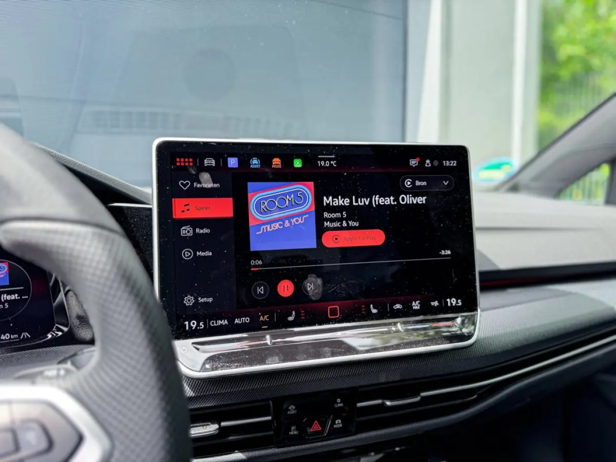8.5 1.5 eTSI R-Line PANO | HUD | IQ LED