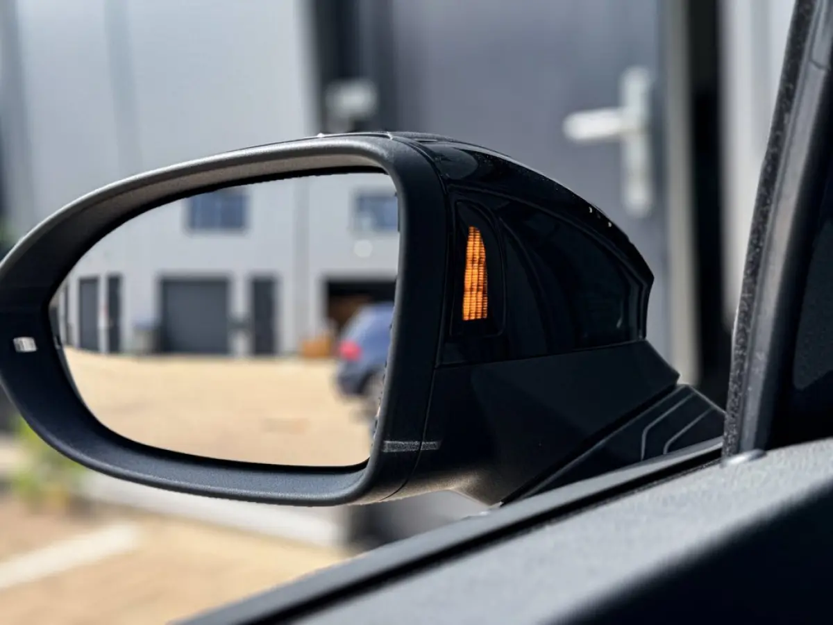 8.5 1.5 eTSI R-Line PANO | HUD | IQ LED