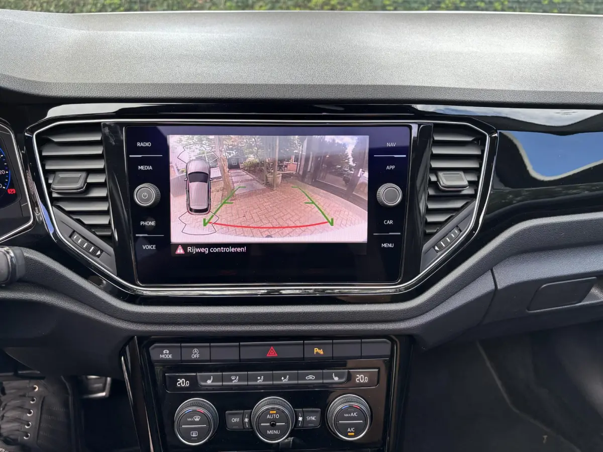 1.5 TSI DSG Sport|BlackStyle|Pano|White-Silver Met
