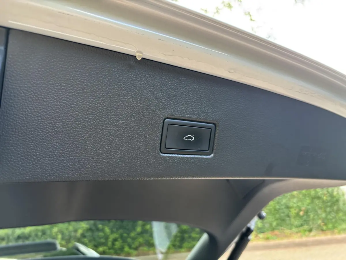 1.5 TSI DSG Sport|BlackStyle|Pano|White-Silver Met
