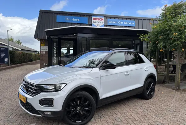 1.5 TSI DSG Sport|BlackStyle|Pano|White-Silver Met