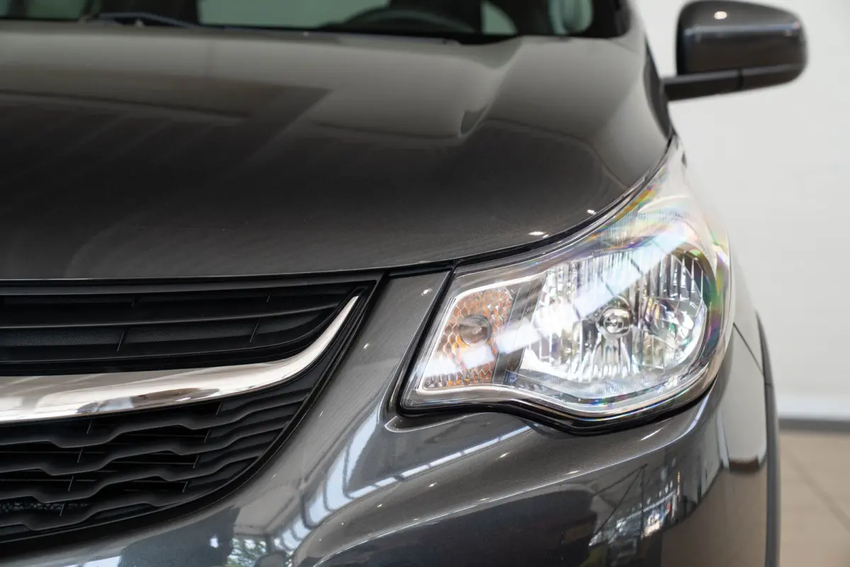 1.0 Online Edition | Navigatie | Apple Carplay & Android Auto | Parkeersensoren | Airco | Cruise Controle | Lichtmetalen velgen |