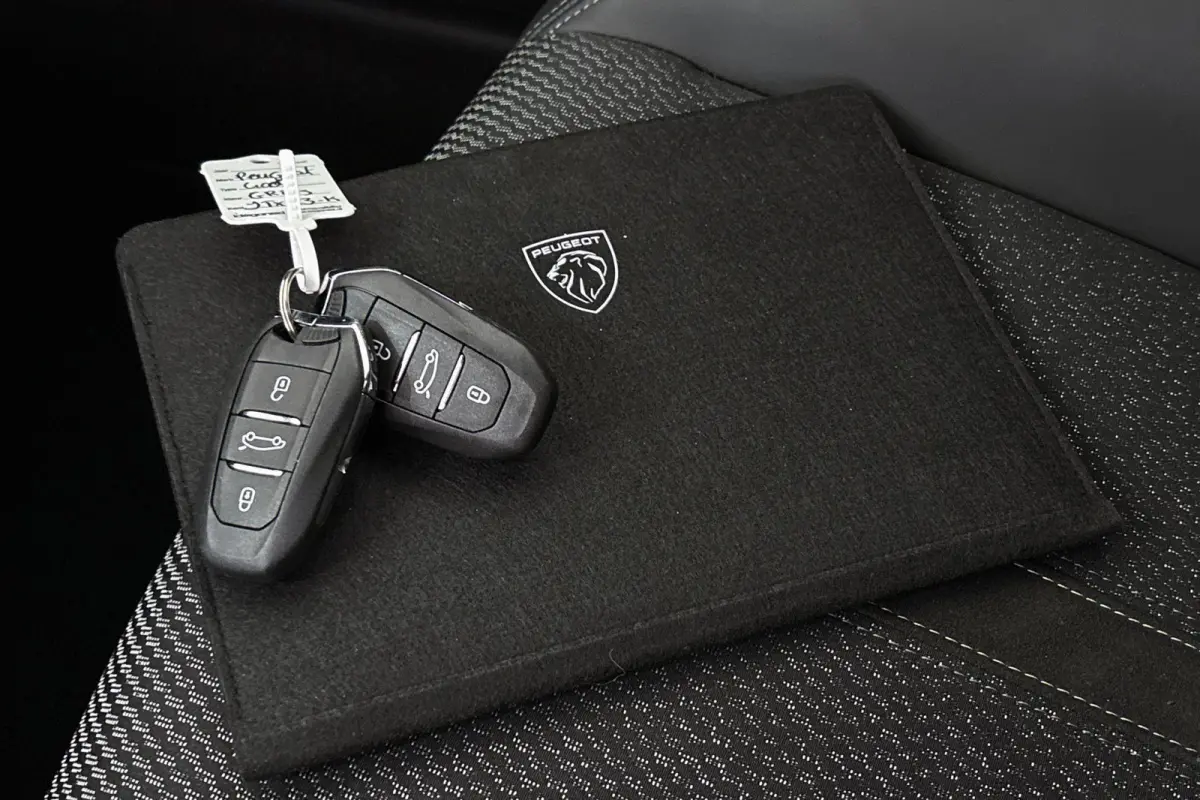 1.2 Hybrid 145 e-DCS6 GT 360 Camera Stuurverwarming Apple CarPlay Dodehoek