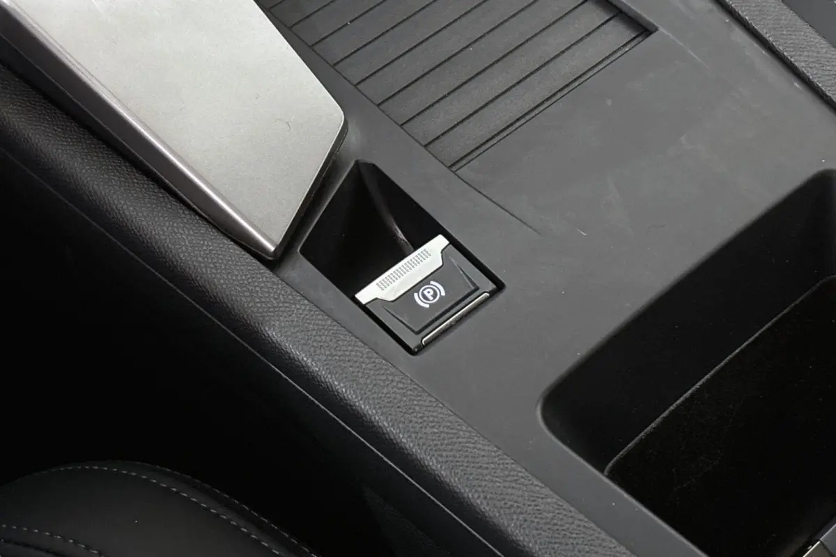 1.2 Hybrid 145 e-DCS6 GT 360 Camera Stuurverwarming Apple CarPlay Dodehoek