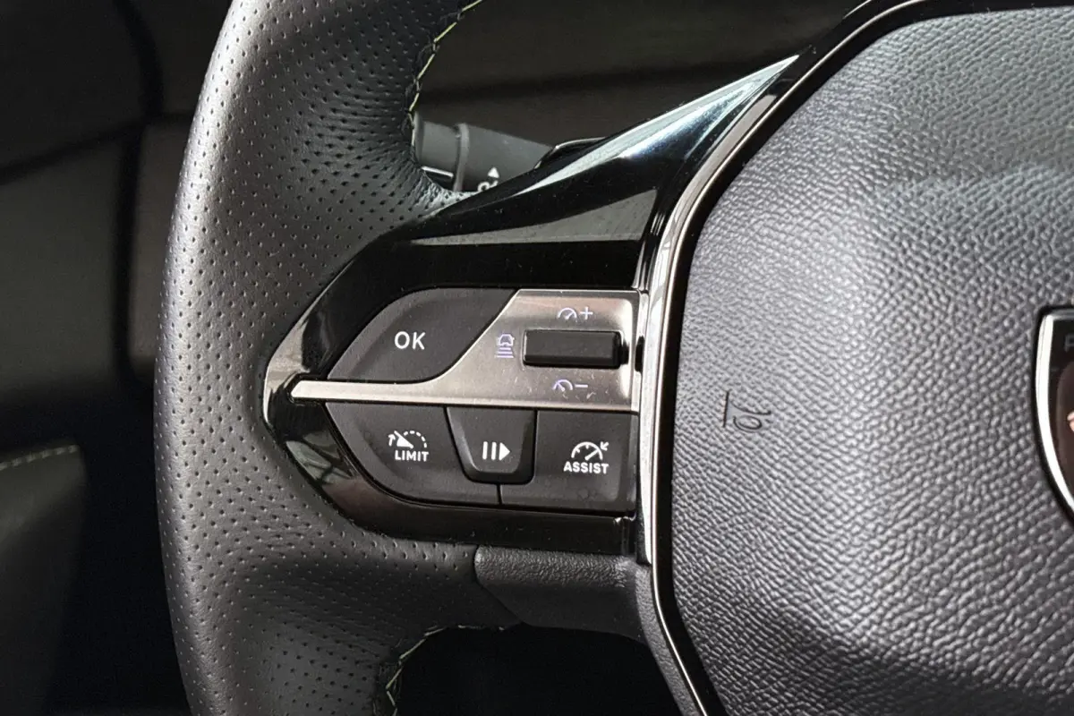 1.2 Hybrid 145 e-DCS6 GT 360 Camera Stuurverwarming Apple CarPlay Dodehoek
